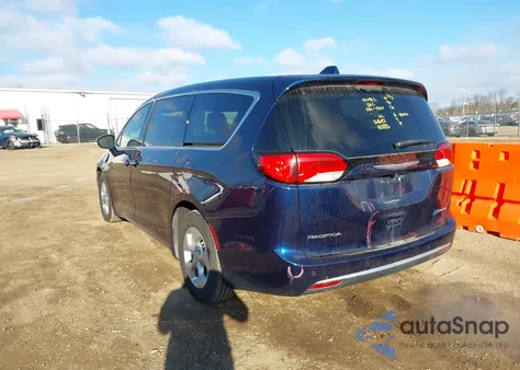 2018 Chrysler Pacifica Hybrid Touring Plus z USA, uszkodzony, nr VIN 2C4RC1H74JR262360